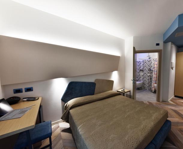 colorhotelrimini it camere 007